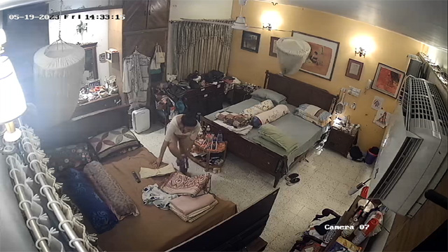 Bengali MILF Big Boobs After Bath Dress Change – CCTV CAM Videos Watch