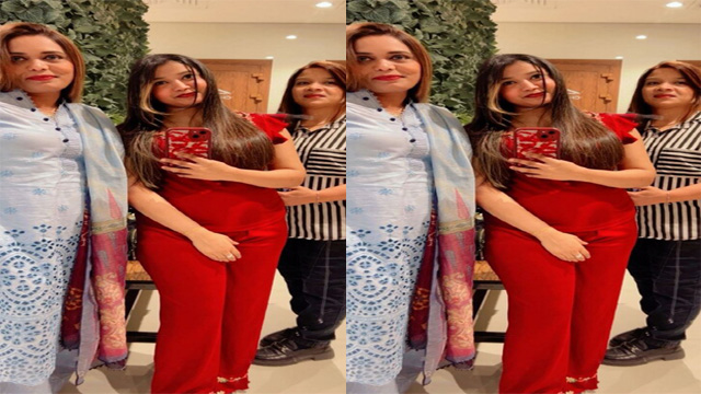 Indian Hot Wife Showing – Asshole Fingering Videos