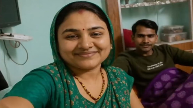 Desi Aunty Bed Romanse – Kiss Viral Free Mms Video