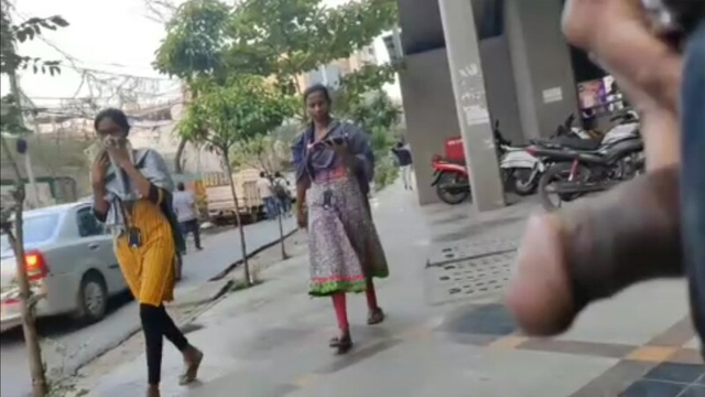 Daring Guy Flashing Sex – In Girls While Asking Free Porn Video Part 2